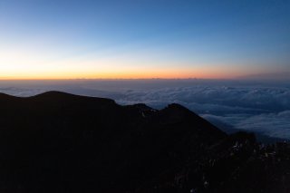 雲海と暁光