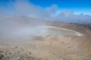 御嶽山の火口